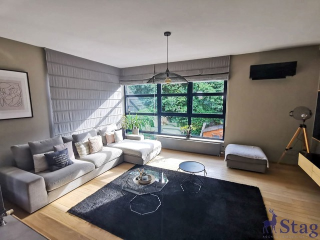 Superbe maison bel-étage avec espace professionnel