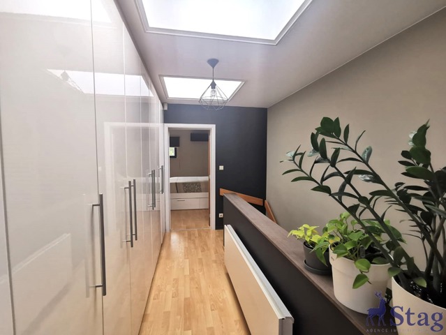 Superbe maison bel-étage avec espace professionnel