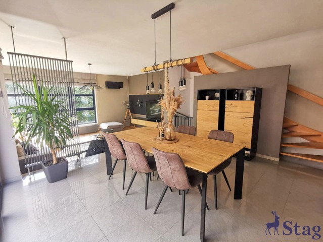 Superbe maison bel-étage avec espace professionnel