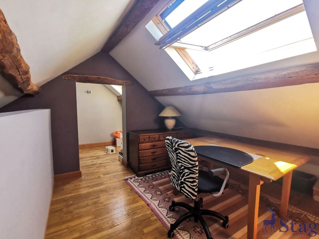 Maison 3 chambres avec beau jardin, cave et garage
