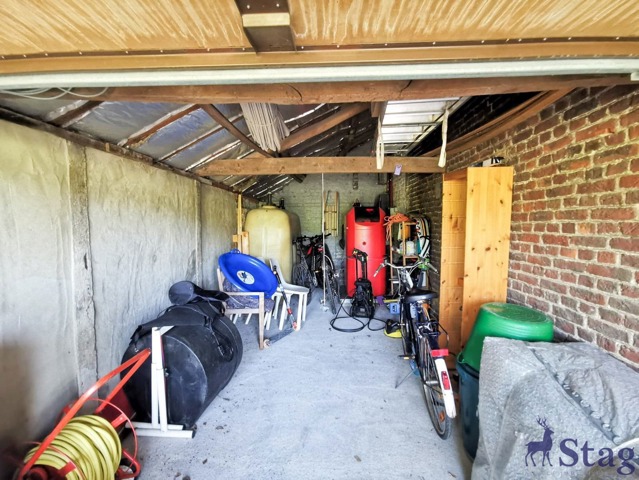 Maison 3 chambres avec beau jardin, cave et garage