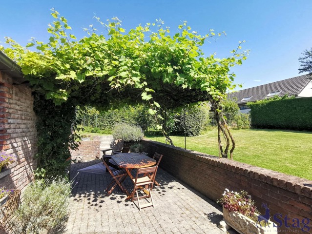 Maison 3 chambres avec beau jardin, cave et garage