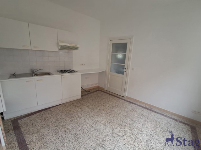 Appartement 1 chambre au rez-de-chaussée avec jardin et cave