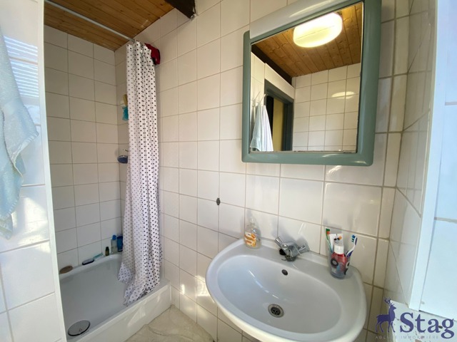 Immeuble de rapport 11 kots étudiants + appartement 1 chambre