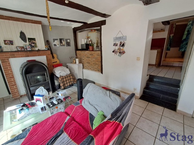 Maison 2 chambres avec cour extérieure et cave