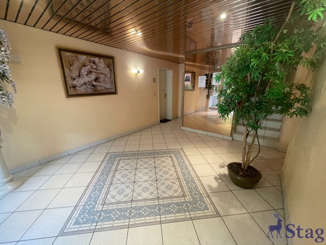Appartement 1 chambre avec terrasse et parking extérieur