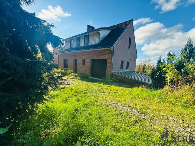 Villa 4 chambres à rénover avec terrain à bâtir