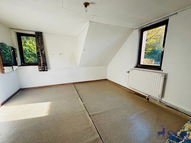 Villa 4 chambres à rénover avec terrain à bâtir