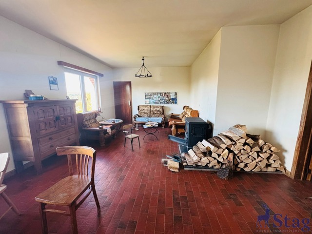 Villa 4 chambres à rénover avec terrain à bâtir