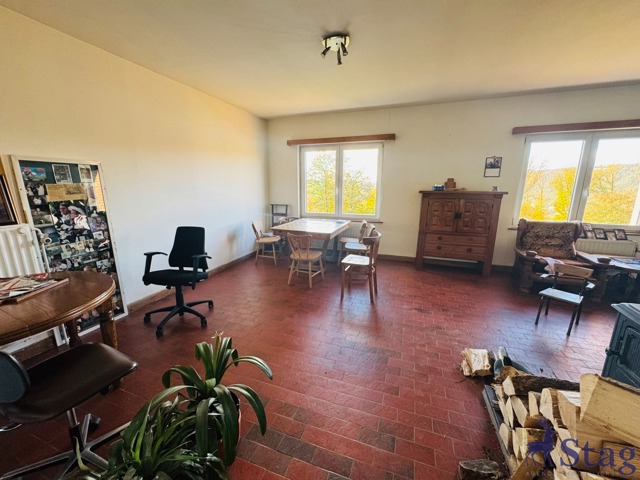 Villa 4 chambres à rénover avec terrain à bâtir