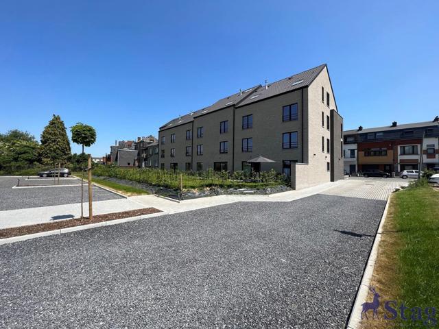 Lumineux appartement 1 chambre avec parking et cave