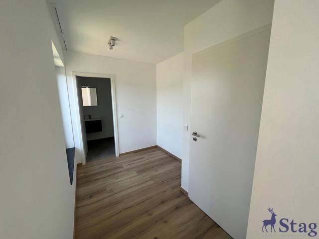 Lumineux appartement 1 chambre avec parking et cave