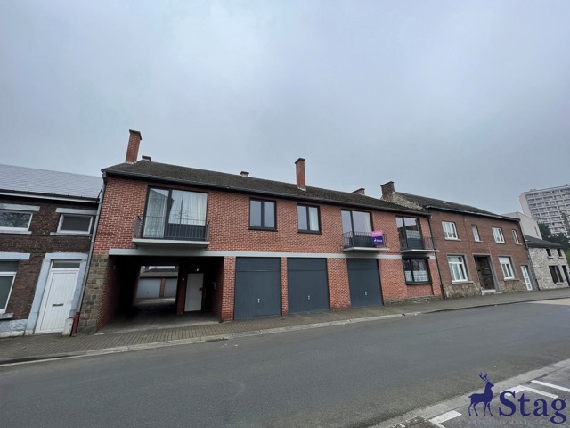 Deux combles à aménager en deux appartements une chambre