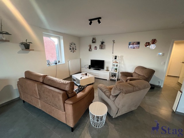 Appartement 2 chambres, terrasse, box garage, parking, cave