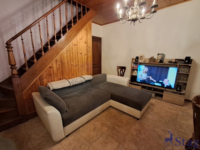 Maison 4 chambres, caves, grenier et jardin plein Sud