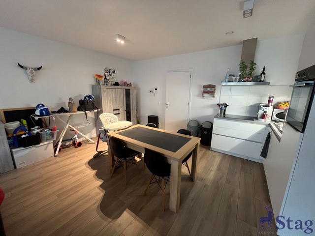 Appartement 1 chambre, rez-de-chaussée, terrasse et parking
