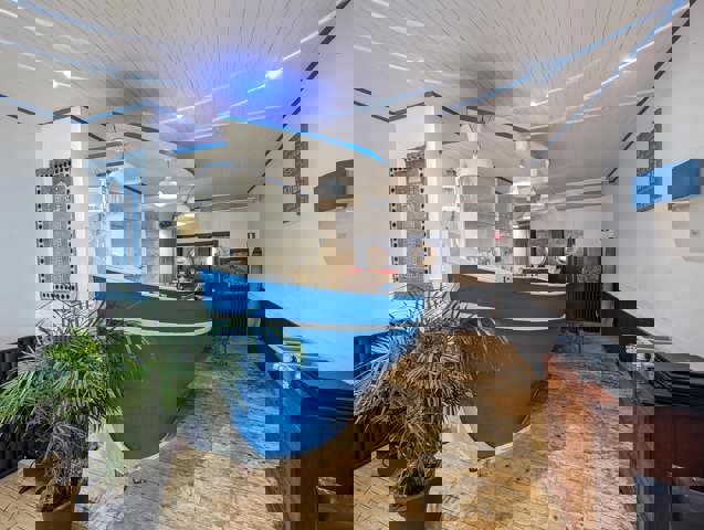 Rez-de-chaussée commercial idéal pour HoReCa/ autre commerce