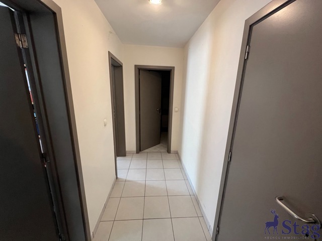 Spacieux appartement 2 chambres, terrasse, parking et cave