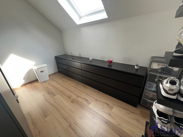 Agréable appartement 2 chambres, terrasse, parking et cave