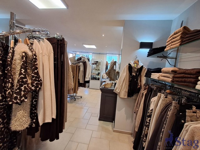 Cession de société, mobilier, équipements prof et stock