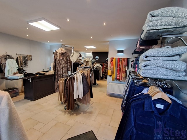 Cession de société, mobilier, équipements prof et stock