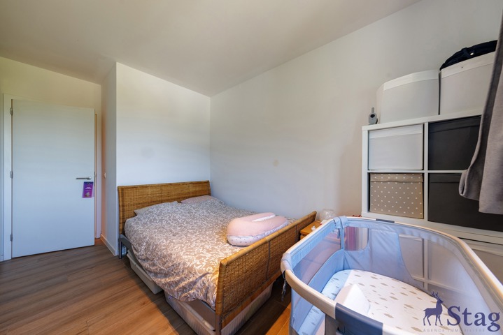 Bel appartement 1 chambre avec terrasse, parking et cave