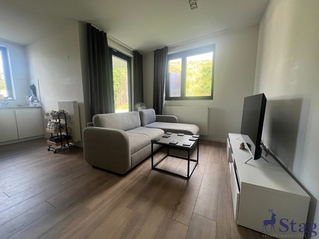 Bel appartement 1 chambre avec terrasse, parking et cave