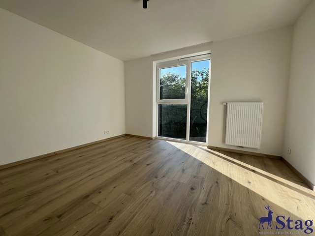 Duplex 3 chambres, bureau, terrasse, box garage et parking