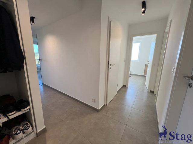 Duplex 3 chambres, bureau, terrasse, box garage et parking