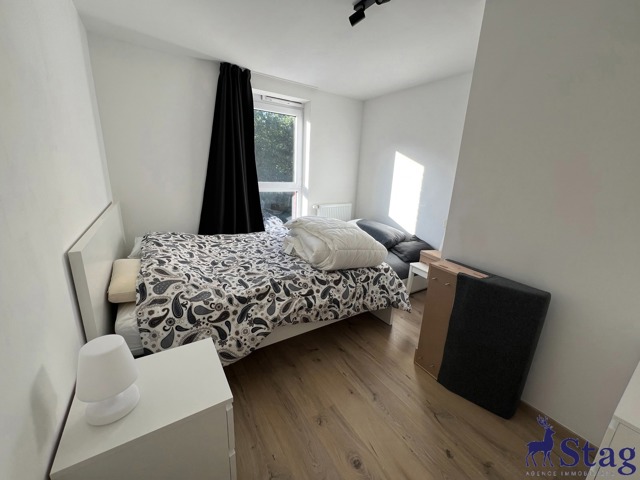 Duplex 3 chambres, bureau, terrasse, box garage et parking