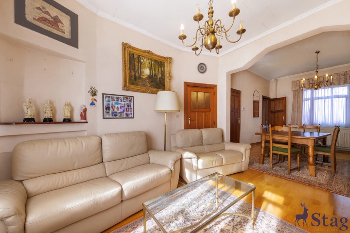 Maison 3 chambres de 159 m² avec caves et jardin