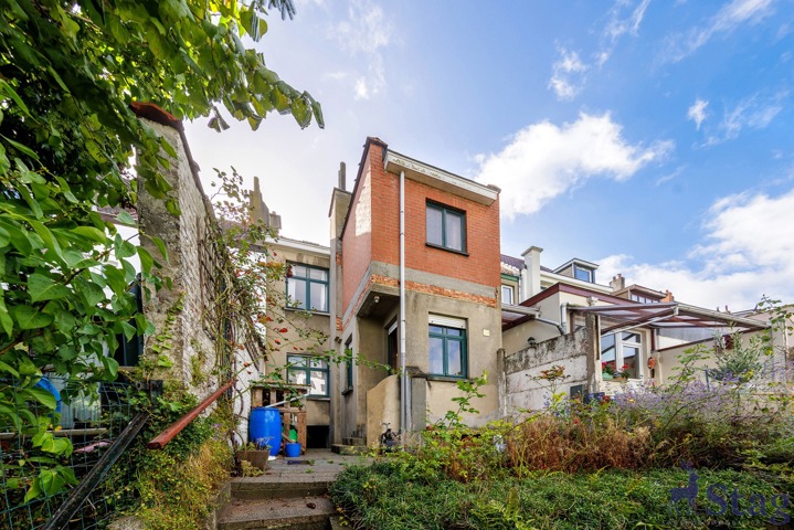 Maison 3 chambres de 159 m² avec caves et jardin