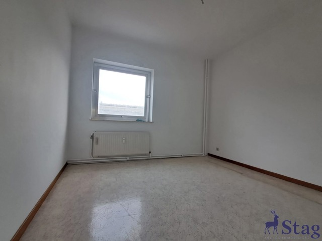 Bel appartement traversant de 3 chambres, cave et grenier