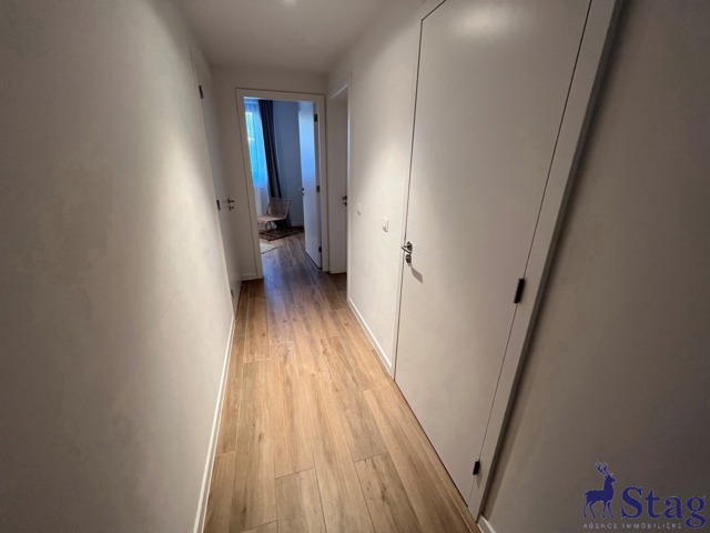 Splendide appartement 2 chambres, terrasse, parking et cave
