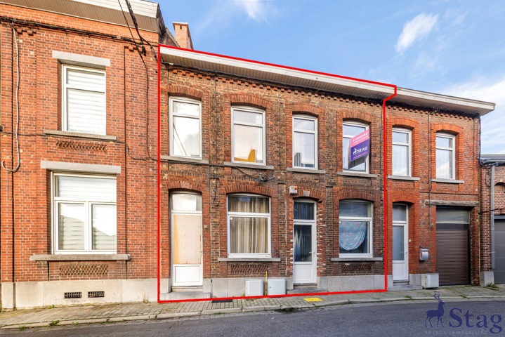 Immeuble rénové avec 2 unités et cour plein sud