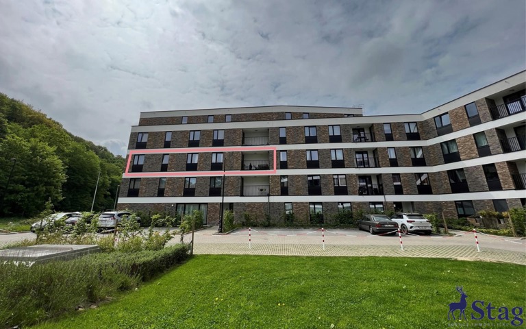 Bel appartement 3 chambres, terrasse, parking et cave