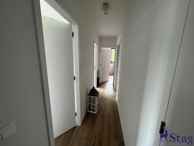 Bel appartement 3 chambres, terrasse, parking et cave