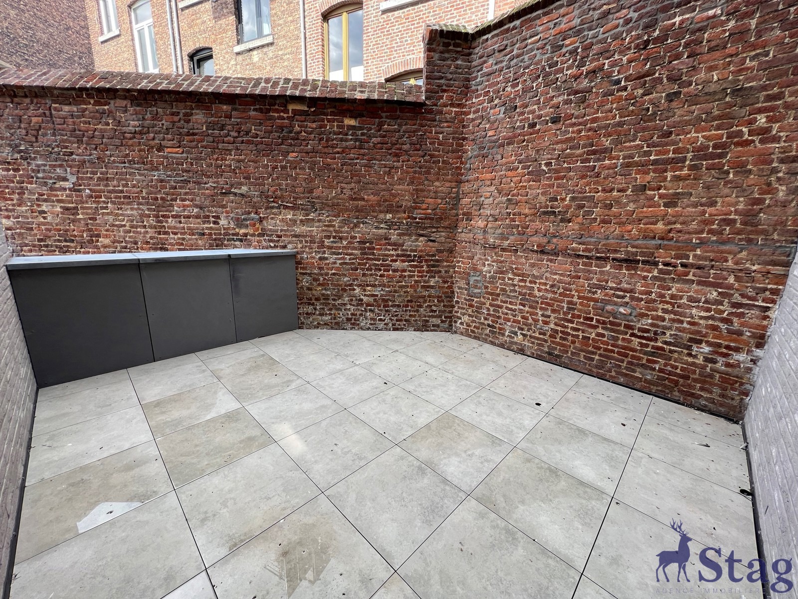 Magnifique appartement 2 chambres, terrasse, parking et cave