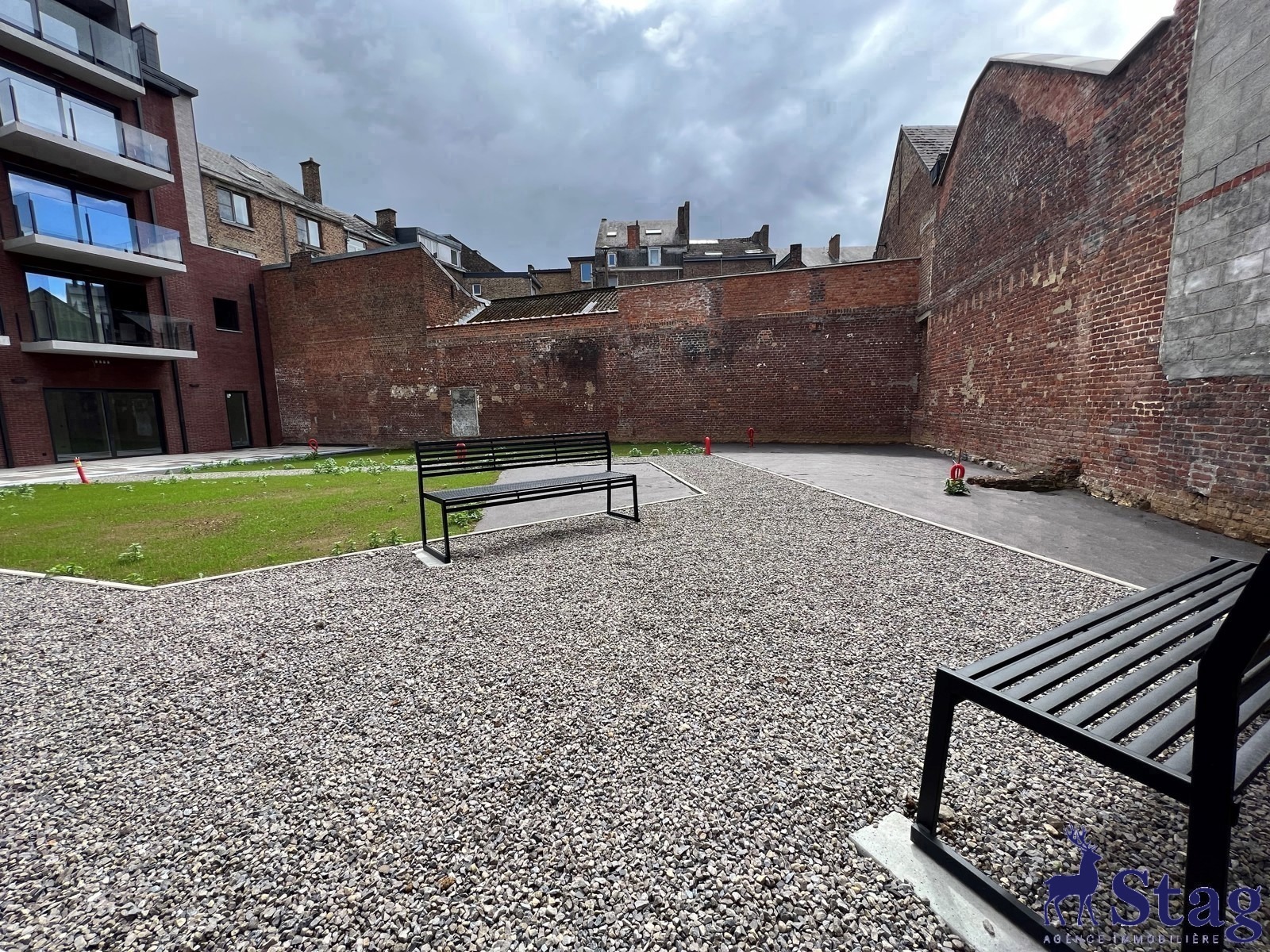 Magnifique appartement 2 chambres, terrasse, parking et cave