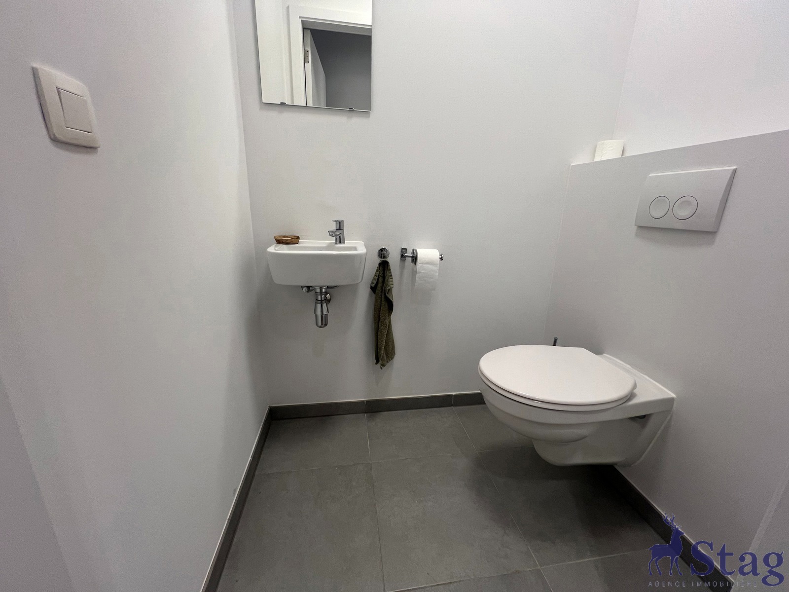 Bel appartement 1 chambre avec terrasse, parking et cave