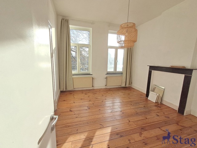 Studio entièrement rénové avec cuisine commune