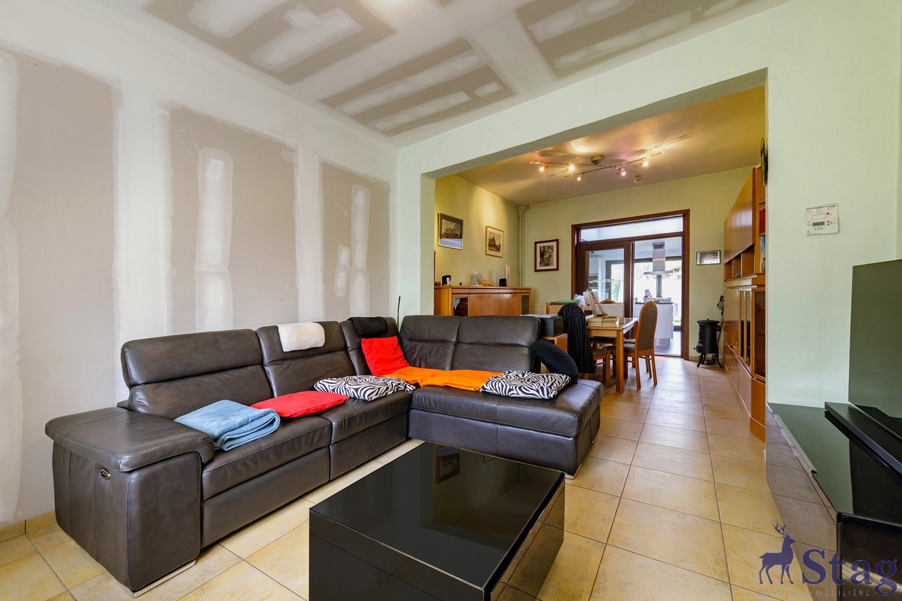 Charmante maison 2 chambres avec jardin dans une rue calme