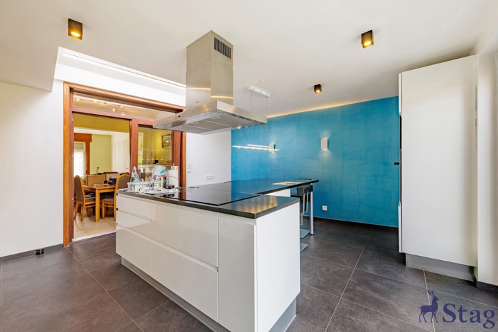 Charmante maison 2 chambres avec jardin dans une rue calme
