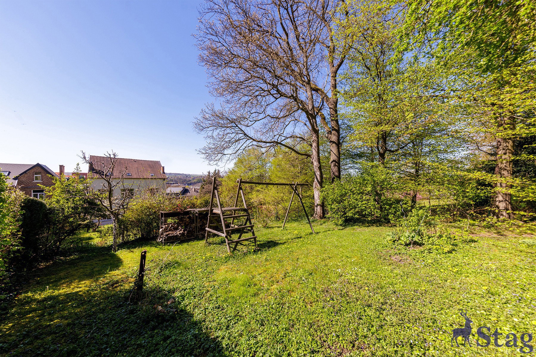 Maison 7 ch +appart. indépendant + 4 garages, fort potentiel