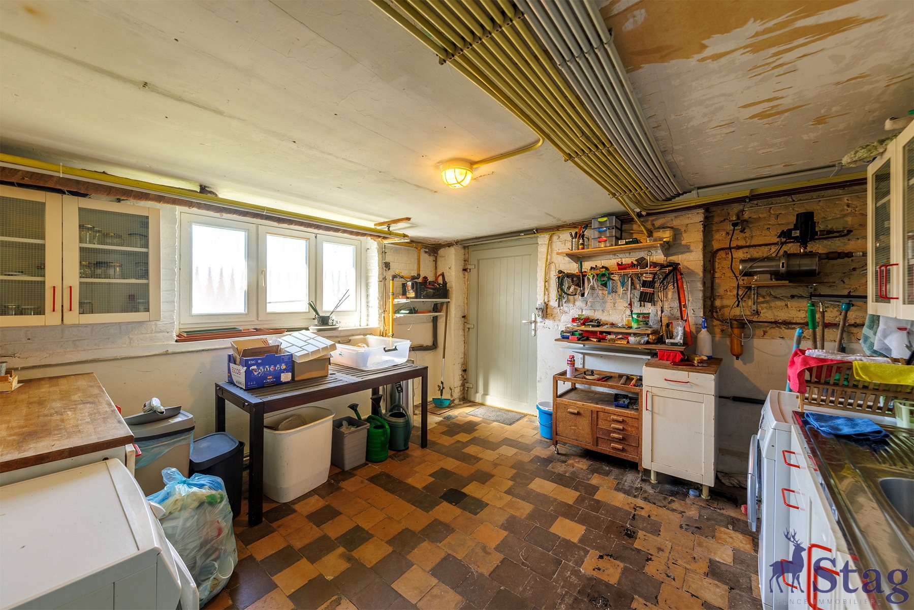 Maison 7 ch +appart. indépendant + 4 garages, fort potentiel