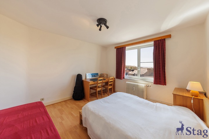 Maison 7 ch +appart. indépendant + 4 garages, fort potentiel