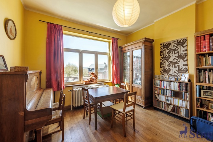 Maison 7 ch +appart. indépendant + 4 garages, fort potentiel