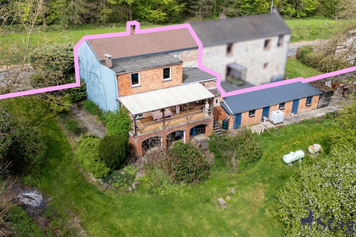 Opportunité rare à Vedrin, maison 3 façades sur 80 ares