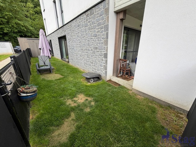 Appartement 2 chambres vue Meuse, jardin, terrasse, parking