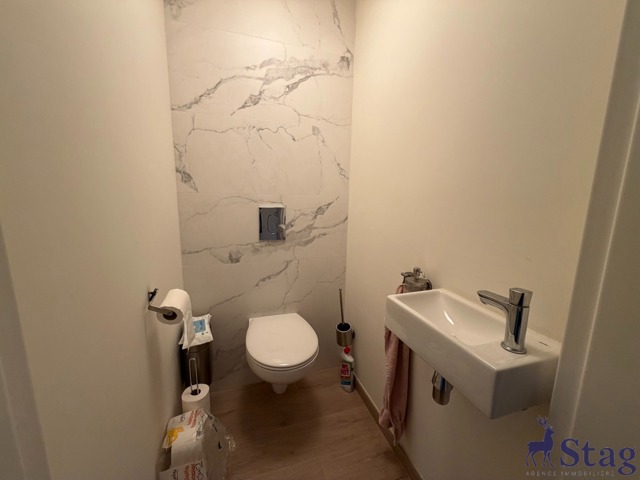 Appartement 2 chambres vue Meuse, jardin, terrasse, parking